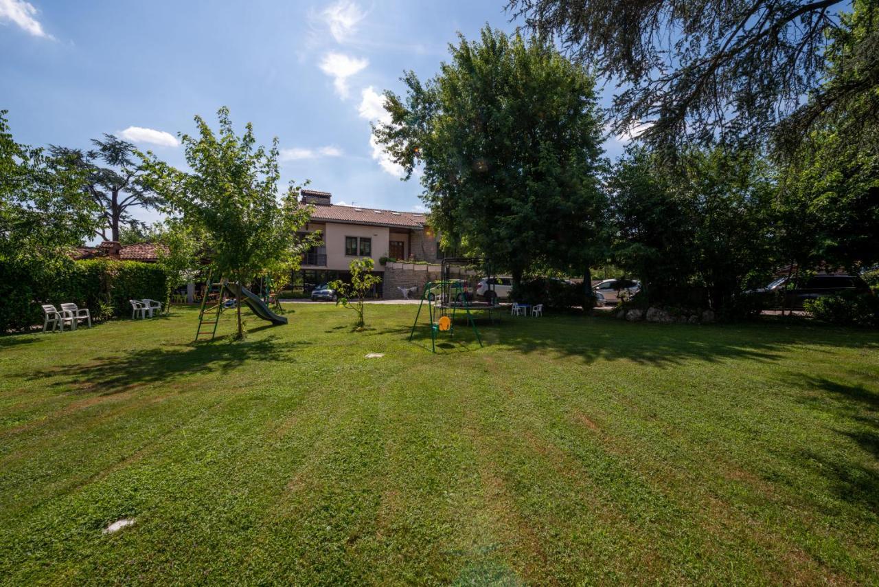 B&B Family First Капріате-Сан-Джервазіо Екстер'єр фото