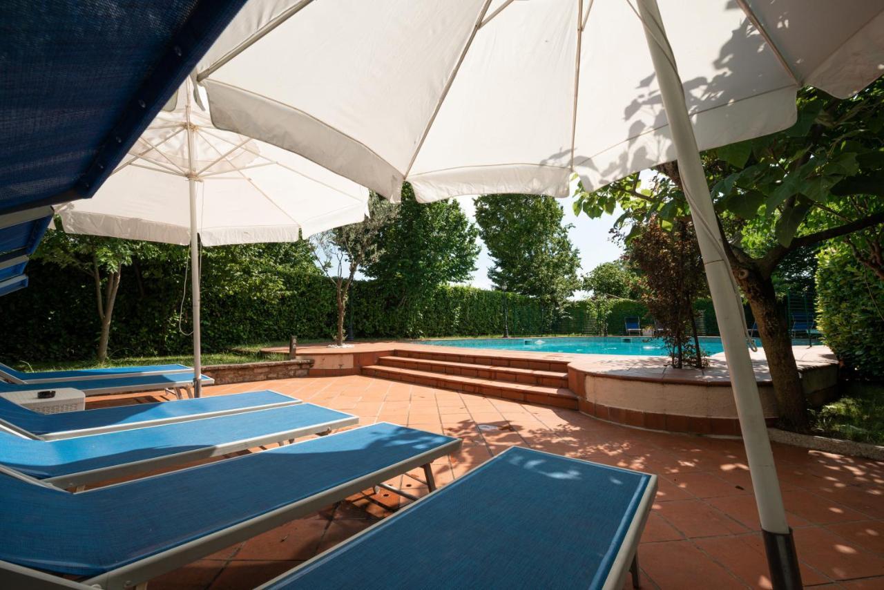 B&B Family First Капріате-Сан-Джервазіо Екстер'єр фото
