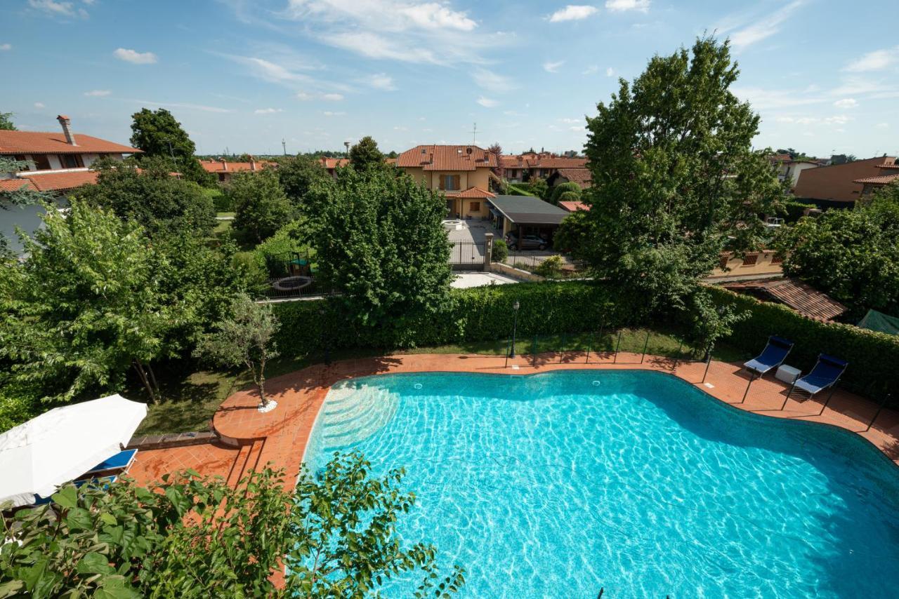 B&B Family First Капріате-Сан-Джервазіо Екстер'єр фото