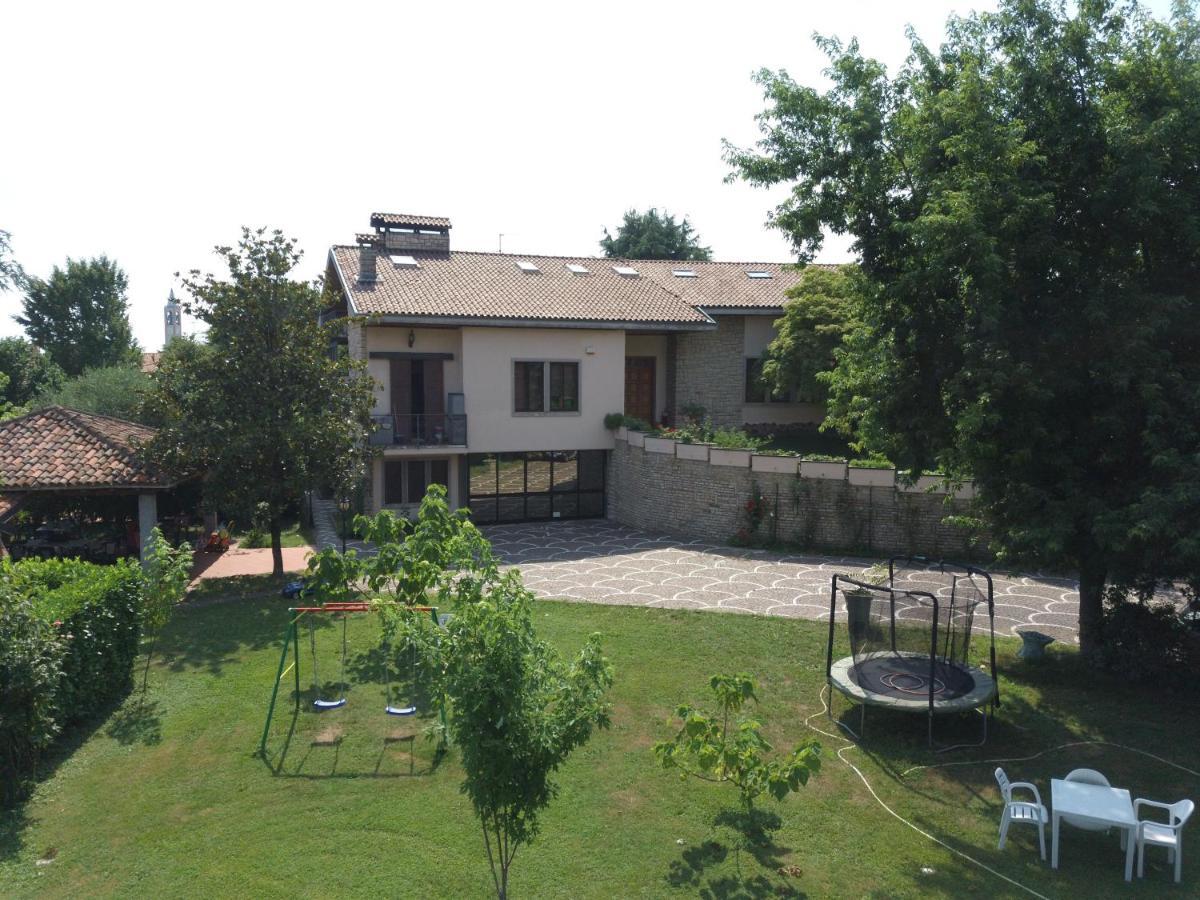 B&B Family First Капріате-Сан-Джервазіо Екстер'єр фото